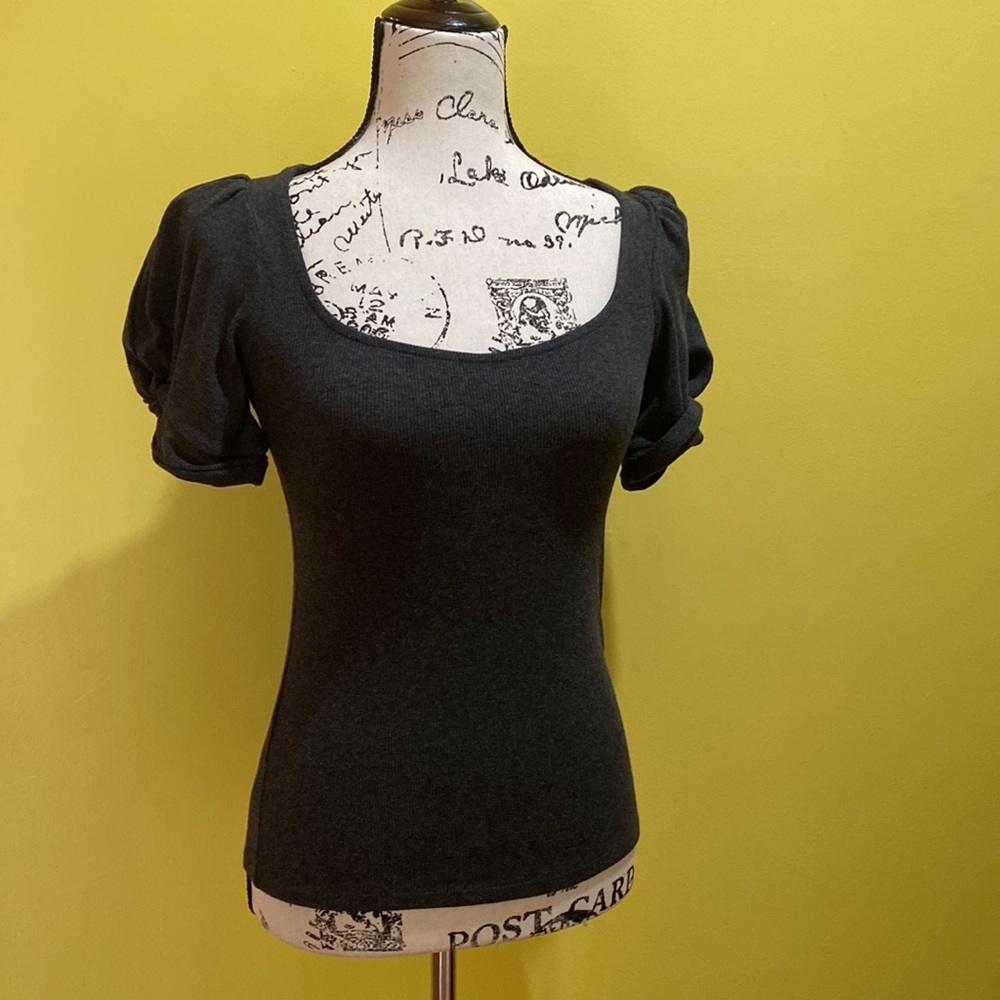 LOFT Charcoal Gray Top (worn 2x).Puffy Bubble Sleeve. 95% cotton 5% spandex